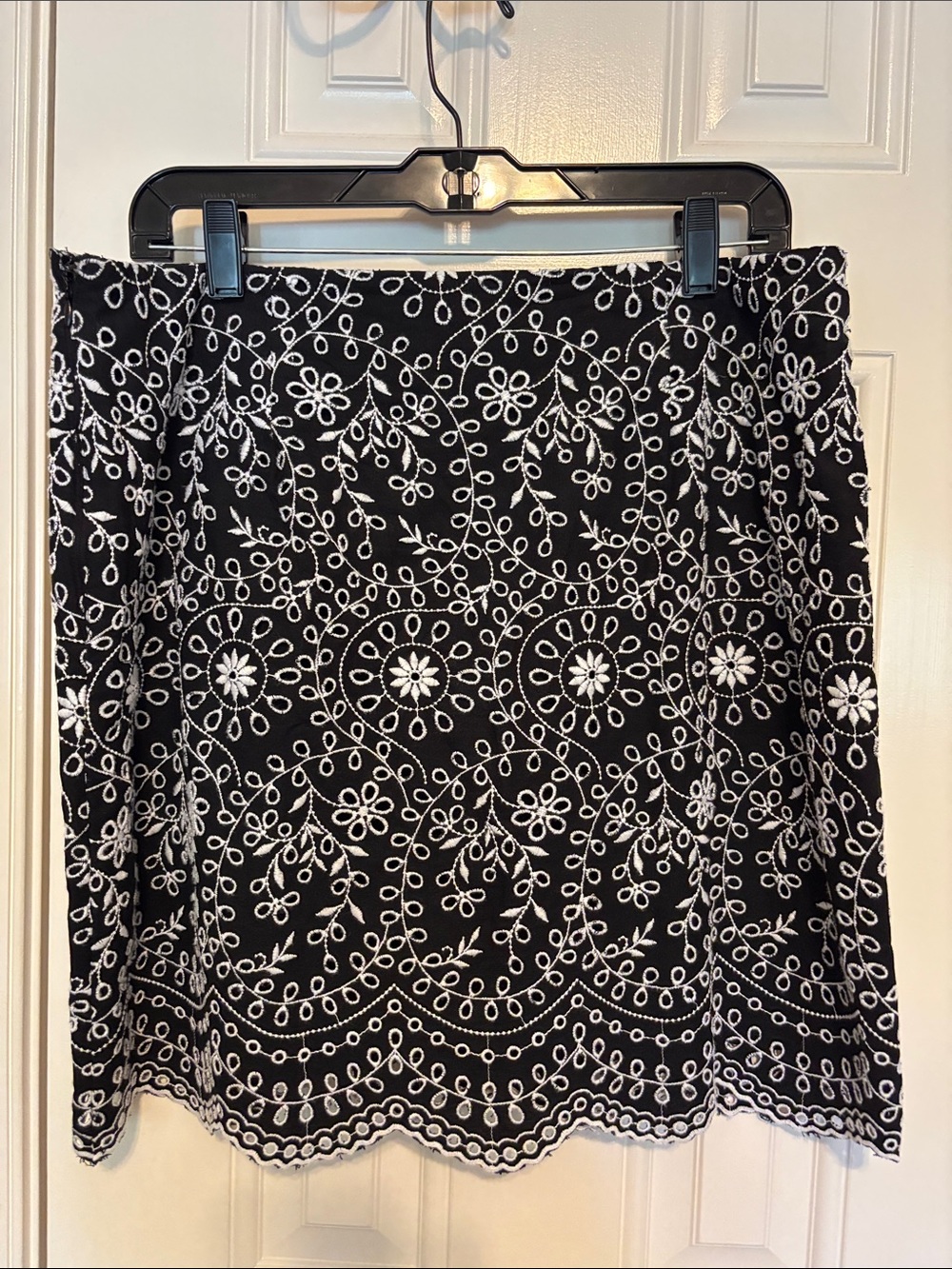 LOFT Black A-Line Skirt with White Embroidered Floral Pattern - Picture 2 of 4